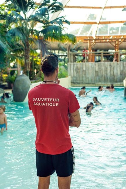 sauveteur en surveillance